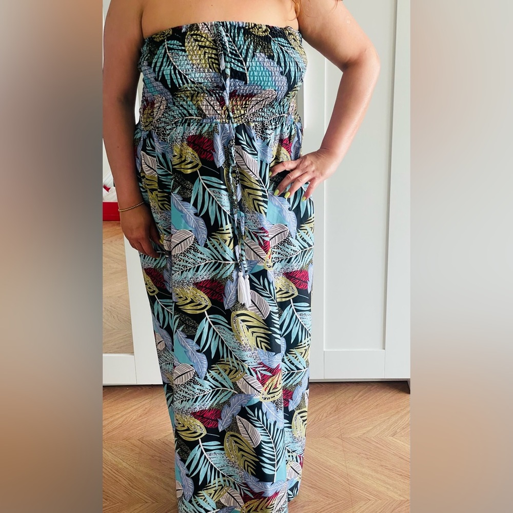 Gorgeous summer dress!